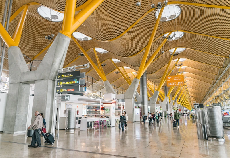 Zona de embarque de la T4.